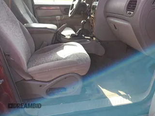 2004 Isuzu Ascender S с VIN 4NUDS13S042103092, выставлен на аукционе IAAI как лот 42413390 с пробегом 245 672 миль миль и . История ставок и продаж доступна на DreamBid. Изображение 5.