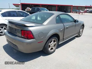 2002 Ford Mustang Standard с VIN 1FAFP40482F106251, выставлен на аукционе IAAI как лот 42262810 с пробегом 208 613 миль миль и . История ставок и продаж доступна на DreamBid. Изображение 4.