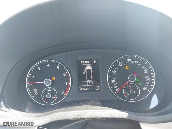 2015 Volkswagen Passat 1.8T SE w/Sunroof & Nav with VIN 1VWBT7A37FC010319, listed as a IAAI auction lot 41340499 with 189,602 mi miles. Bid and sale history available at carsss.com. Image 7.