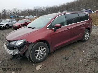 2020 Chrysler Voyager LXI with VIN 2C4RC1DG5LR139868, listed as a Copart auction lot 44369515 with 109,494 mi miles and Salvage Title. Bid and sale history available at carsss.com. Image 1.