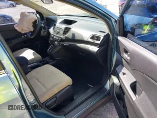 2016 Honda CR-V SE z VIN 2HKRM3H42GH556893, wystawiony jako IAAI lot #42255060 z przebiegiem 112 766 mil mil oraz . Historia ofert i sprzedaży dostępna na DreamBid. Obrazek 5.