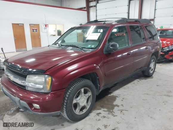 2005 Chevrolet TrailBlazer LS with VIN 1GNET16SX56147062, listed as a IAAI auction lot 41872738 with 206,064 mi miles. Bid and sale history available at carsss.com. Image 2.