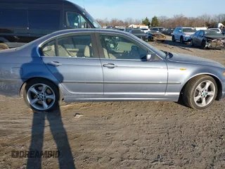 2003 BMW 3 Series 330i with VIN WBAEV53493KM30960, listed as a IAAI auction lot 41420568 with 192,456 mi miles. Bid and sale history available at carsss.com. Image 12.