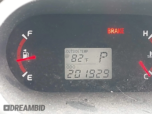 2009 Pontiac Vibe 1SB z VIN 5Y2SP670X9Z428888, wystawiony jako IAAI lot #42050932 z przebiegiem 201 929 mil mil oraz . Historia ofert i sprzedaży dostępna na DreamBid. Obrazek 15.