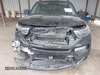 2020 Ford Explorer XLT with VIN 1FMSK7DH9LGC27951, listed as a IAAI auction lot 41623009 with 93,918 mi miles. Bid and sale history available at carsss.com. Image 12.