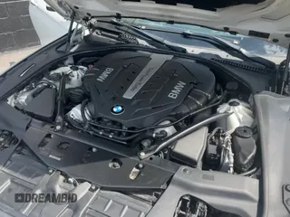 2013 BMW 6 Series 650i xDrive z VIN WBAYP1C53DD216030, wystawiony jako Copart lot #71202515 z przebiegiem 88 417 mil mil oraz Czysty tytuł • Clean title. Historia ofert i sprzedaży dostępna na DreamBid. Obrazek 11.