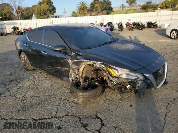 2022 Nissan Altima SV z VIN 1N4BL4DV4NN359610, wystawiony jako Copart lot #44617245 z przebiegiem 57 087 mil mil oraz Czysty tytuł • Clean title. Historia ofert i sprzedaży dostępna na DreamBid. Obrazek 4.