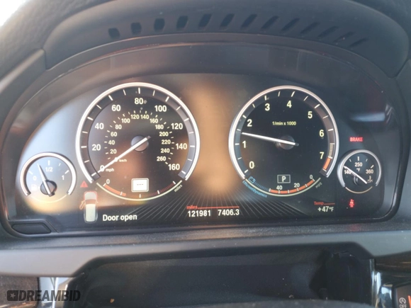 2014 BMW X5 xDrive50i with VIN 5UXKR6C5XE0J72048, listed as a Copart auction lot 80451304 with 121,981 mi miles and Salvage Title. Bid and sale history available at carsss.com. Image 9.