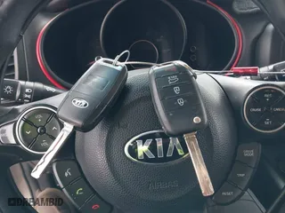 2017 Kia Soul with VIN KNDJN2A21H7485348, listed as a IAAI auction lot 42082739 with 83,557 mi miles. Bid and sale history available at carsss.com. Image 11.