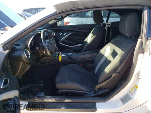 2019 Chevrolet Camaro 1LT with VIN 1G1FB3DS4K0107677, listed as a Copart auction lot 68207572 with 41,304 mi miles. Bid and sale history available at carsss.com. Image 7.