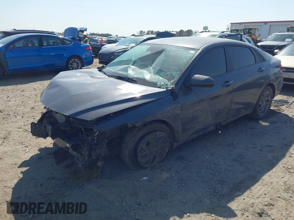 2024 Hyundai Elantra SEL z VIN KMHLM4DG1RU755188, wystawiony jako IAAI lot #41857576 z przebiegiem 18 183 mil mil oraz . Historia ofert i sprzedaży dostępna na DreamBid. Obrazek 17.