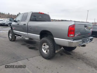 2005 Dodge 3500 SLT z VIN 3D7LS38C25G773780, wystawiony jako IAAI lot #41580108 z przebiegiem 195 662 mil mil oraz . Historia ofert i sprzedaży dostępna na DreamBid. Obrazek 3.
