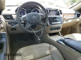 2013 Mercedes-Benz M 350 z VIN 4JGDA5JBXDA136675, wystawiony jako Copart lot #61137725 z przebiegiem 123 380 mil mil oraz Szkoda całkowita • Salvage title. Historia ofert i sprzedaży dostępna na DreamBid. Obrazek 8.