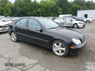 2004 Mercedes-Benz C 230 Kompressor z VIN WDBRF40J84A603752, wystawiony jako Copart lot #60664185 z przebiegiem 185 243 mil mil oraz Czysty tytuł • Clean title. Historia ofert i sprzedaży dostępna na DreamBid. Obrazek 4.
