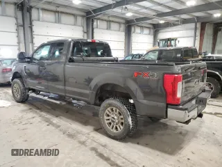2018 Ford F-250 XL z VIN 1FT7X2B61JEB71609, wystawiony jako Copart lot #45167395 z przebiegiem 107 493 mil mil oraz Szkoda całkowita • Salvage title. Historia ofert i sprzedaży dostępna na DreamBid. Obrazek 2.