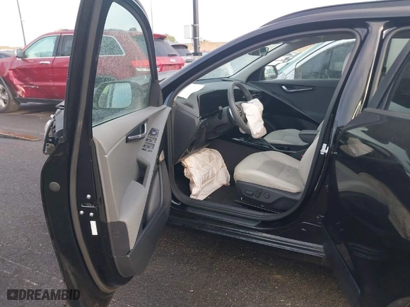 2023 Kia Niro EX with VIN KNDCR3LE6P5081594, listed as a IAAI auction lot 41772925 with 24,693 mi miles. Bid and sale history available at carsss.com. Image 5.