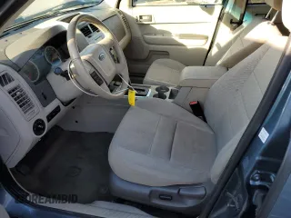 2011 Ford Escape Hybrid z VIN 1FMCU4K35BKB58210, wystawiony jako Copart lot #42141165 z przebiegiem 175 636 mil mil oraz Nie do naprawy • Non repairable. Historia ofert i sprzedaży dostępna na DreamBid. Obrazek 7.