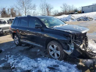 2013 Toyota Highlander Limited with VIN 5TDYK3EH5DS108999, listed as a Copart auction lot 88744325 with 163,707 mi miles and Salvage Title. Bid and sale history available at carsss.com. Image 4.