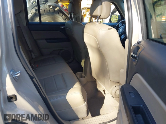 2017 Jeep Patriot High Altitude with VIN 1C4NJRFB6HD194389, listed as a IAAI auction lot 41764249 with 32,008 mi miles. Bid and sale history available at carsss.com. Image 8.