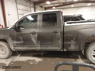 2016 Chevrolet Silverado 1500 LT with VIN 1GCRCREC8GZ137747, listed as a IAAI auction lot 41235393 with 158,487 mi miles. Bid and sale history available at carsss.com. Image 14.