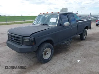 1993 Ford F-250 с VIN 1FTHX26GXPKA13660, выставлен на аукционе IAAI как лот 42615045 с пробегом Не указан миль и . История ставок и продаж доступна на DreamBid. Изображение 2.