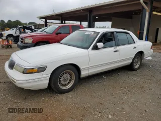 1996 Mercury Grand Marquis LS z VIN 2MELM75W0TX655657, wystawiony jako Copart lot #64976454 z przebiegiem 220 794 mil mil oraz Szkoda całkowita • Salvage title. Historia ofert i sprzedaży dostępna na DreamBid. Obrazek 1.