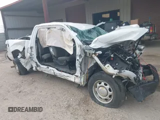 2019 Ford F-150 XL z VIN 1FTEX1C56KFC20452, wystawiony jako IAAI lot #41693527 z przebiegiem Nie podano mil oraz . Historia ofert i sprzedaży dostępna na DreamBid. Obrazek 1.