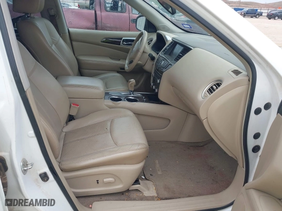 2013 Nissan Pathfinder SL with VIN 5N1AR2MN5DC668453, listed as a IAAI auction lot 41616759 with 188,915 mi miles. Bid and sale history available at carsss.com. Image 5.