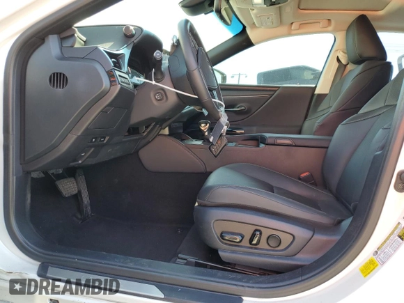 2024 Lexus ES 300h with VIN 58ADA1C13RU037546, listed as a Copart auction lot 57158805 with 49,138 mi miles and Salvage title. Bid and sale history available at DreamBid. Image 7.