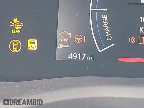 2025 Toyota Camry LE z VIN 4T1DAACK5SU527380, wystawiony jako IAAI lot #42116438 z przebiegiem 4 917 mil mil oraz . Historia ofert i sprzedaży dostępna na DreamBid. Obrazek 16.