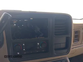 2004 Chevrolet Suburban Z71 z VIN 3GNFK16Z14G122679, wystawiony jako IAAI lot #41979958 z przebiegiem 238 912 mil mil oraz . Historia ofert i sprzedaży dostępna na DreamBid. Obrazek 13.