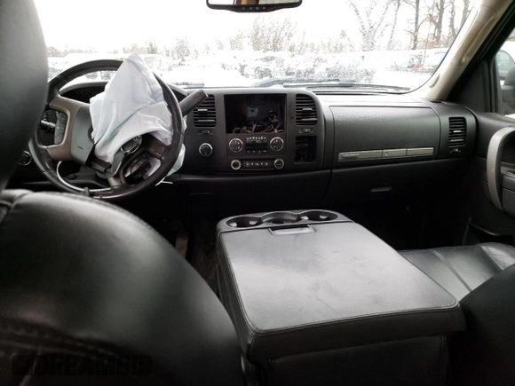 2011 Chevrolet Silverado 1500 LT with VIN 3GCPKSE39BG203507, listed as a Copart auction lot 43152383 with 180,147 mi miles and Salvage Title. Bid and sale history available at carsss.com. Image 8.