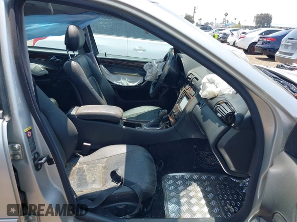 2003 Mercedes-Benz C 240 z VIN WDBRF61JX3E014283, wystawiony jako IAAI lot #42374919 z przebiegiem 181 694 mil mil oraz . Historia ofert i sprzedaży dostępna na DreamBid. Obrazek 5.