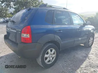 2005 Hyundai Tucson GLS with VIN KM8JN72D25U062364, listed as a IAAI auction lot 42247915 with 214,068 mi miles and . Bid and sale history available at DreamBid. Image 4.