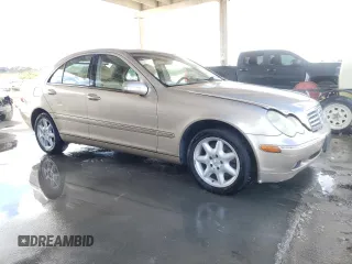 2003 Mercedes-Benz C 240 z VIN WDBRF81J53F428061, wystawiony jako Copart lot #76606014 z przebiegiem Nie podano mil oraz Nie do naprawy • Non repairable. Historia ofert i sprzedaży dostępna na DreamBid. Obrazek 4.