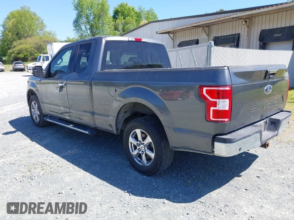 2019 Ford F-150 XL z VIN 1FTEX1C51KFA73506, wystawiony jako IAAI lot #42065274 z przebiegiem 144 397 mil mil oraz . Historia ofert i sprzedaży dostępna na DreamBid. Obrazek 3.