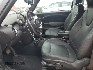 2012 MINI Convertible z VIN WMWZN3C51CT133755, wystawiony jako Copart lot #59588145 z przebiegiem 100 292 mil mil oraz Szkoda całkowita • Salvage title. Historia ofert i sprzedaży dostępna na DreamBid. Obrazek 7.