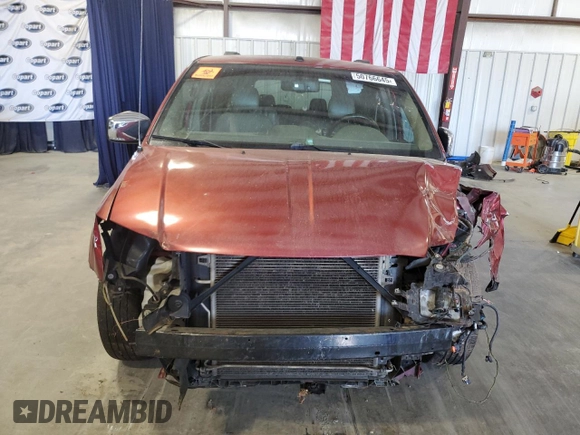 2011 Chrysler Town & Country Touring L z VIN 2A4RR8DG8BR679926, wystawiony jako Copart lot #50766645 z przebiegiem 234 764 mil mil oraz Szkoda całkowita • Salvage title. Historia ofert i sprzedaży dostępna na DreamBid. Obrazek 5.