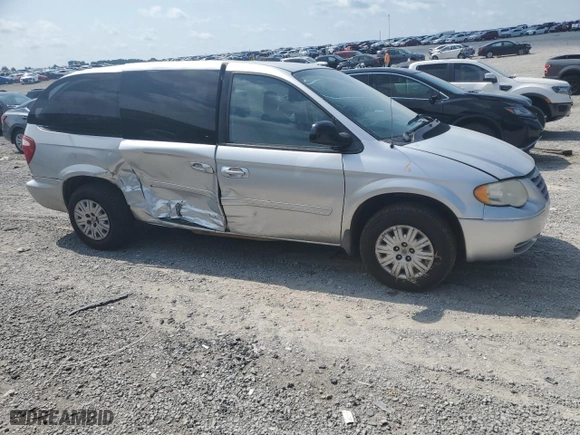 2006 Chrysler Town & Country LWB LX with VIN 2A4GP44R46R887489, listed as a Copart auction lot 61484414 with 159,810 mi miles and Salvage Title. Bid and sale history available at carsss.com. Image 4.