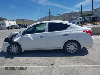 2014 Nissan Versa SV with VIN 3N1CN7AP0EL861162, listed as a IAAI auction lot 41871833 with 118,934 mi miles. Bid and sale history available at carsss.com. Image 14.
