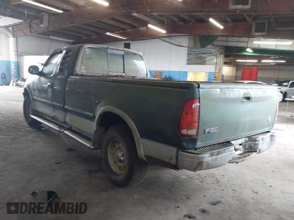 1998 Ford F-150 z VIN 1FTZX18W0WNB10429, wystawiony jako IAAI lot #42501385 z przebiegiem 175 318 mil mil oraz . Historia ofert i sprzedaży dostępna na DreamBid. Obrazek 3.
