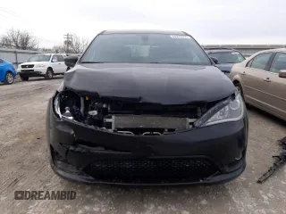 2019 Chrysler Pacifica Touring Plus z VIN 2C4RC1FG8KR706179, wystawiony jako Copart lot #44922065 z przebiegiem 66 083 mil mil oraz Szkoda całkowita • Salvage title. Historia ofert i sprzedaży dostępna na DreamBid. Obrazek 5.