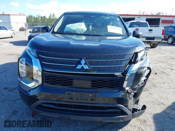 2022 Mitsubishi Outlander ES z VIN JA4J3TA82NZ073739, wystawiony jako IAAI lot #41901335 z przebiegiem 82 012 mil mil oraz . Historia ofert i sprzedaży dostępna na DreamBid. Obrazek 13.