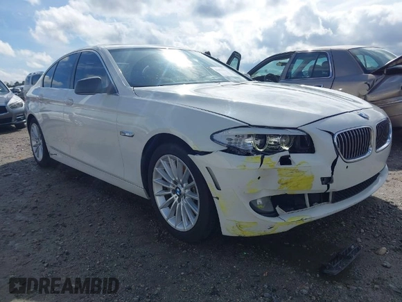 2011 BMW 5 Series 535i z VIN WBAFR7C50BC804345, wystawiony jako IAAI lot #41856642 z przebiegiem 127 357 mil mil oraz . Historia ofert i sprzedaży dostępna na DreamBid. Obrazek 1.