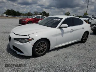 2018 Alfa Romeo Giulia z VIN ZARFAEBN9J7581381, wystawiony jako Copart lot #55463815 z przebiegiem 86 483 mil mil oraz Szkody całkowita. Historia ofert i sprzedaży dostępna na DreamBid. Obrazek 1.