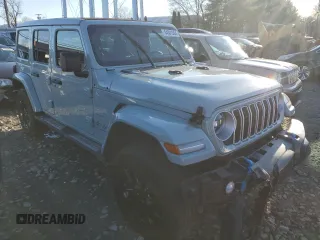 2024 Jeep Wrangler Sahara z VIN 1C4RJXP68RW128360, wystawiony jako Copart lot #84001304 z przebiegiem 17 036 mil mil oraz Szkoda całkowita • Salvage title. Historia ofert i sprzedaży dostępna na DreamBid. Obrazek 4.