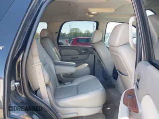 2007 GMC Yukon SLE with VIN 1GKFC13037R177798, listed as a IAAI auction lot 42031747 with 222,204 mi miles and . Bid and sale history available at DreamBid. Image 8.