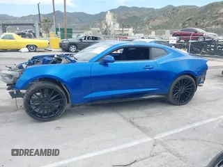 2018 Chevrolet Camaro ZL1 with VIN 1G1FK1R64J0115583, listed as a IAAI auction lot 41998052 with Not Provided miles and . Bid and sale history available at DreamBid. Image 13.