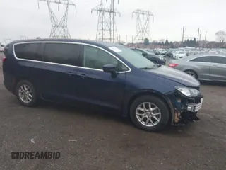 2018 Chrysler Pacifica Touring with VIN 2C4RC1DG2JR252268, listed as a IAAI auction lot 41467565 with 118,886 mi miles and . Bid and sale history available at DreamBid. Image 1.