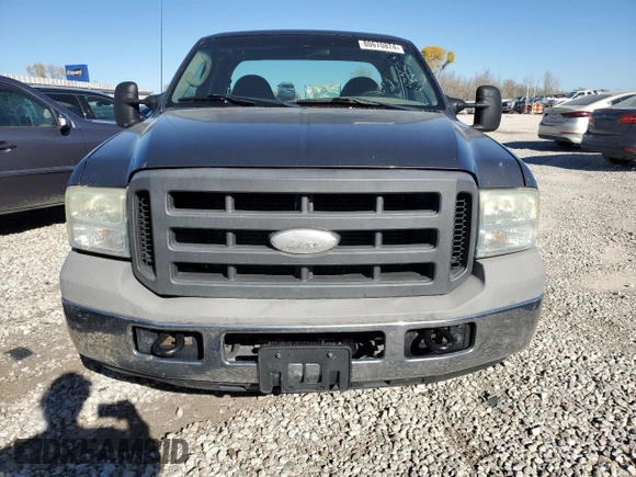 2005 Ford F-250 XL with VIN 1FTNX20575EC72208, listed as a Copart auction lot 80670874 with 215,484 mi miles and Salvage title. Bid and sale history available at DreamBid. Image 5.